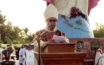 Makna Kontras di Balik Logo Episkopal Uskup Mgr. Hironimus Pakaenoni