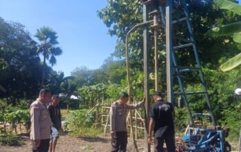 Kapolda NTT Bantu Sumur Bor di Kelurahan Tubuhue Kefamenanu