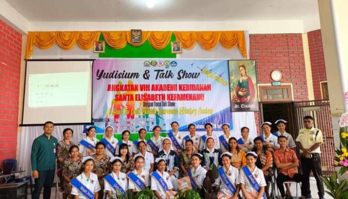 Akbid Sta. Elisabeth Kefamenanu Gelar Talkshow dan Yudisium Angkatan VIII