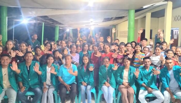 Mahasiswa PKM Unimor Desa Wemeda Sosialisasi TPPO bagi Siswa SMP dan SMA di Asrama Paroki Seon