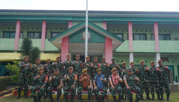 Satgas Pamtas RI-RDTL Batalyon Arhanud 15/DBY Terima Kunker Danpussenarhanud