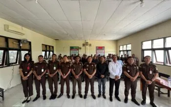 Kajari TTU Sosialisasi Anti Korupsi di Kampus STIH CW, Randy Noenbeni : Mahasiswa Diharapkan Termotivasi Jadi Jaksa