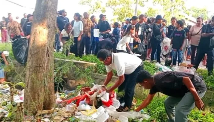 Green Paskah: Jalan Salib Sambil Pungut Sampah ala Jemaat GMIT Petra Kefamenanu